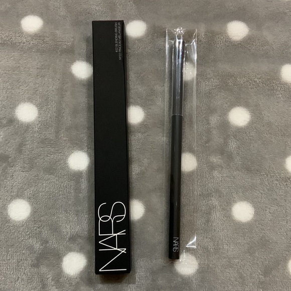 NARS Blending Brush #22 - Picture 2 of 6